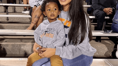 aaron jones wife
